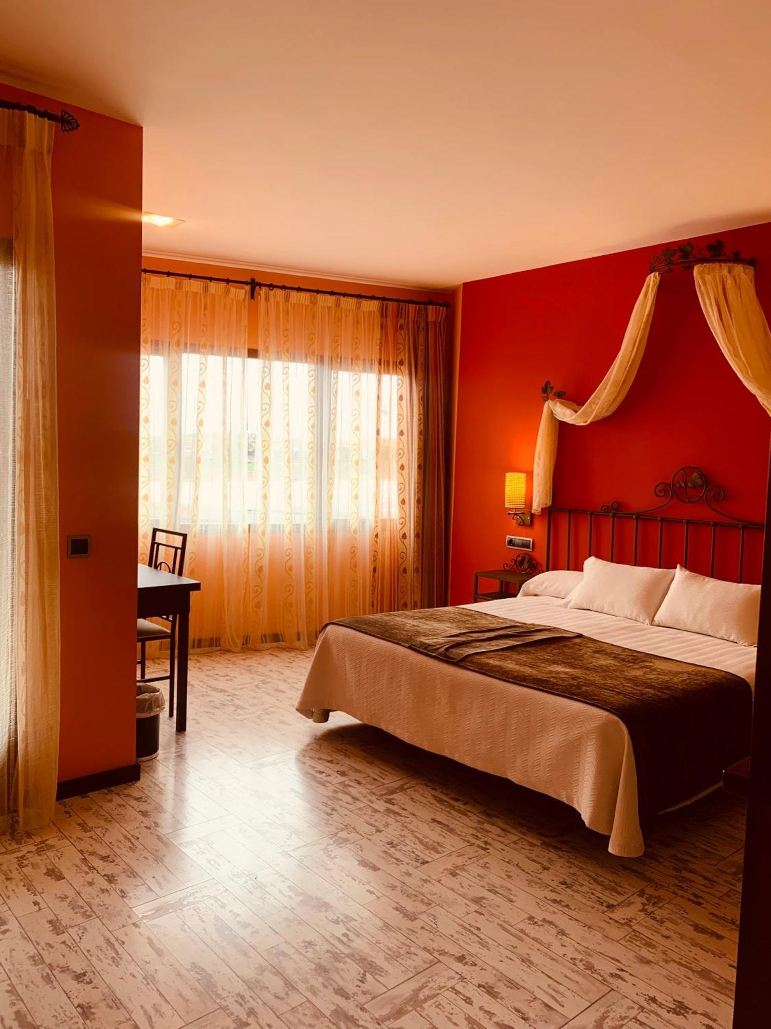 Hotel Moya Honrubia Exterior photo