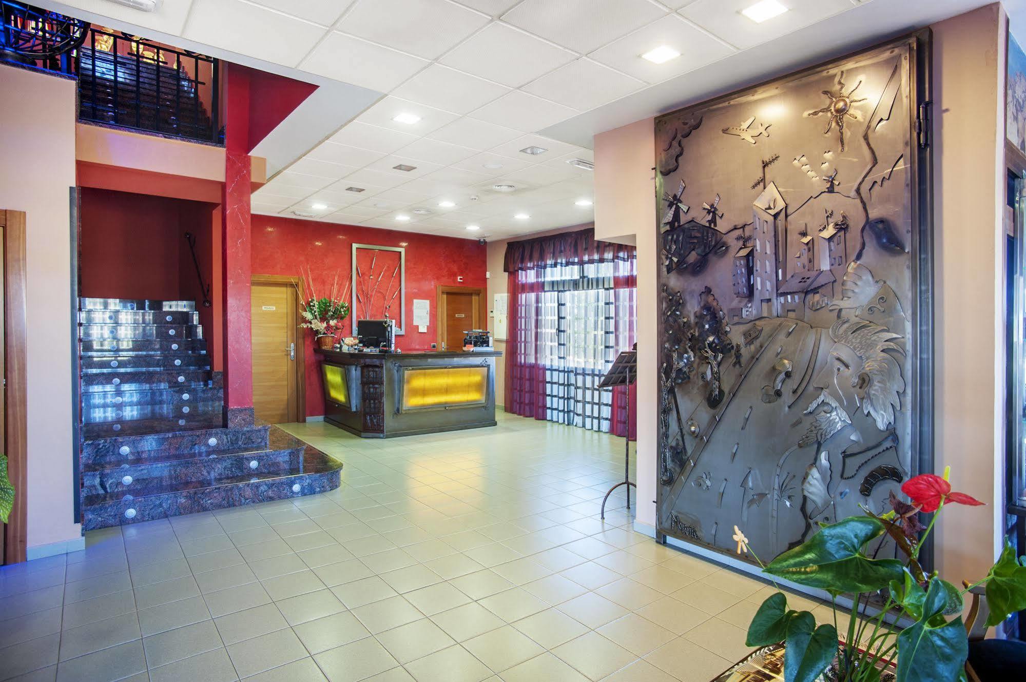 Hotel Moya Honrubia Exterior photo